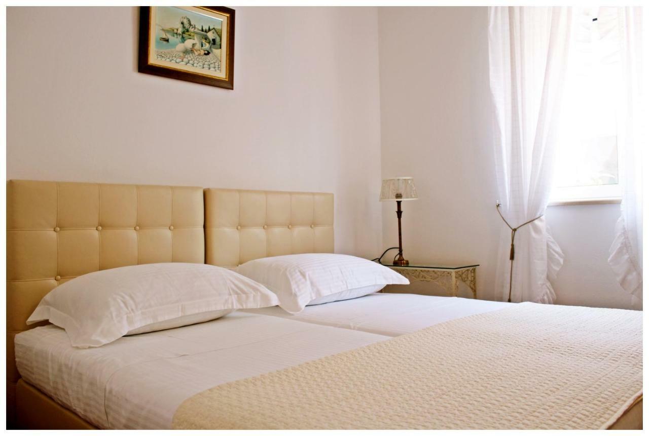 Casa Zorana-Alba Apartments Trogir Cameră foto